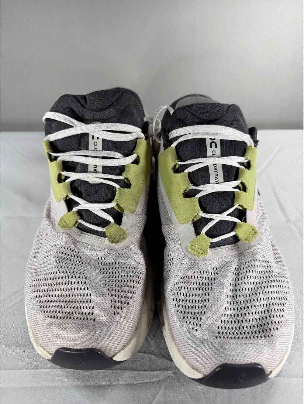 On Cloud Running Shoes Size US 11 EU 43 with Light Green Accents